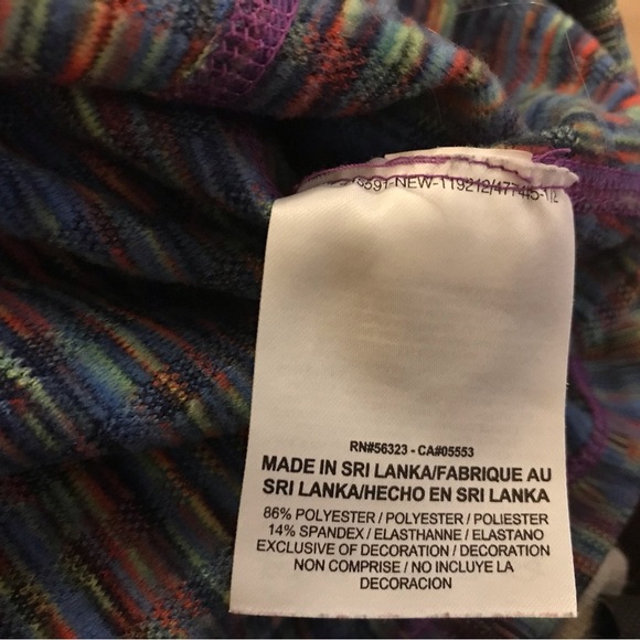 Nike Vibrant Quarter-Zip Pullover - Picture 5 of 6